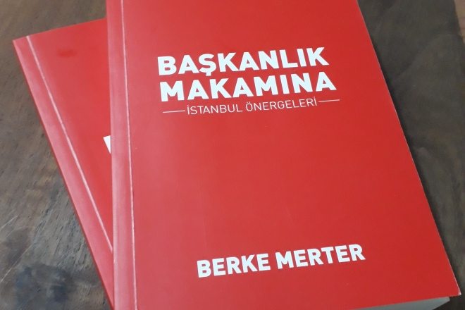 Meclis Üyesi Verdiği Tüm Önergeleri Kitaplaştırdı