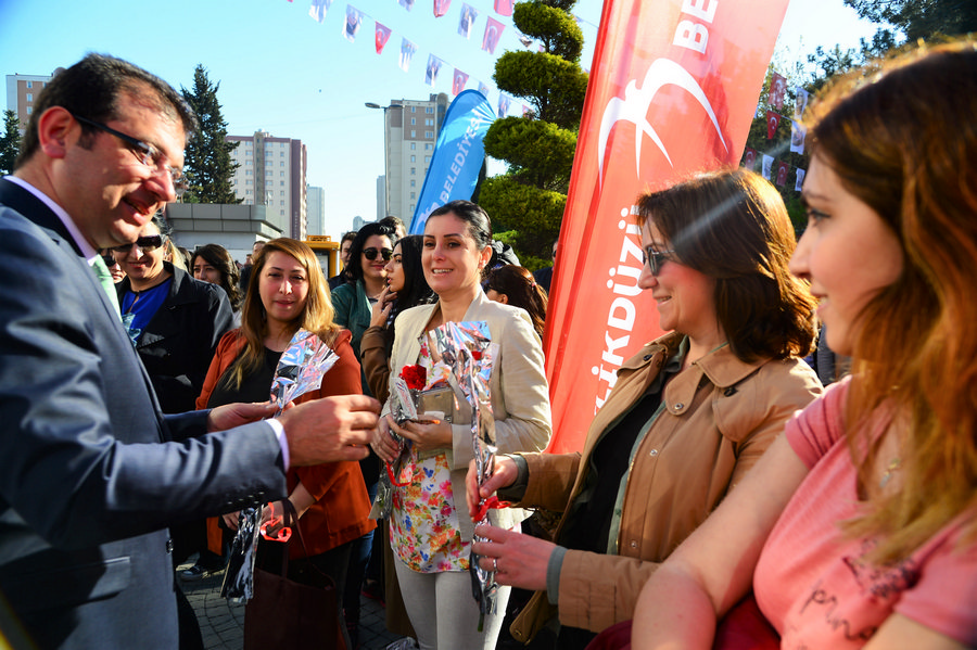 İŞÇİ VE EMEKÇİNİN BAYRAMI BEYLİKDÜZÜ?NDE KUTLANDI