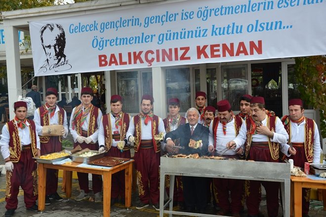 Balıkçı Kenan`dan Öğretmenlere Balık Ziyafeti