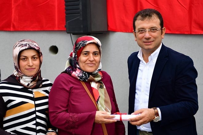 Blue Sea Sitesi`nde Tapular Törenle Dağıtıldı