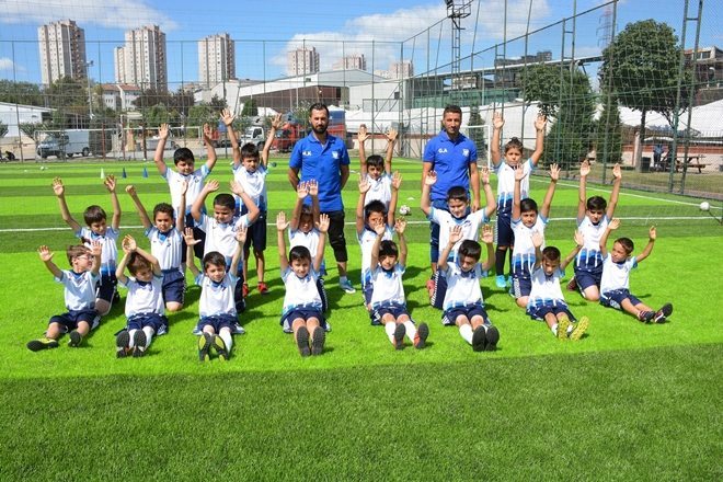 İKİTELLİ SPOR FUTBOL OKULU KALDIĞI YERDEN DEVAM