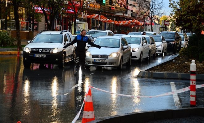 Beylikdüzü Zabıtası Trafiği Rahatlatmak İçin Görevde