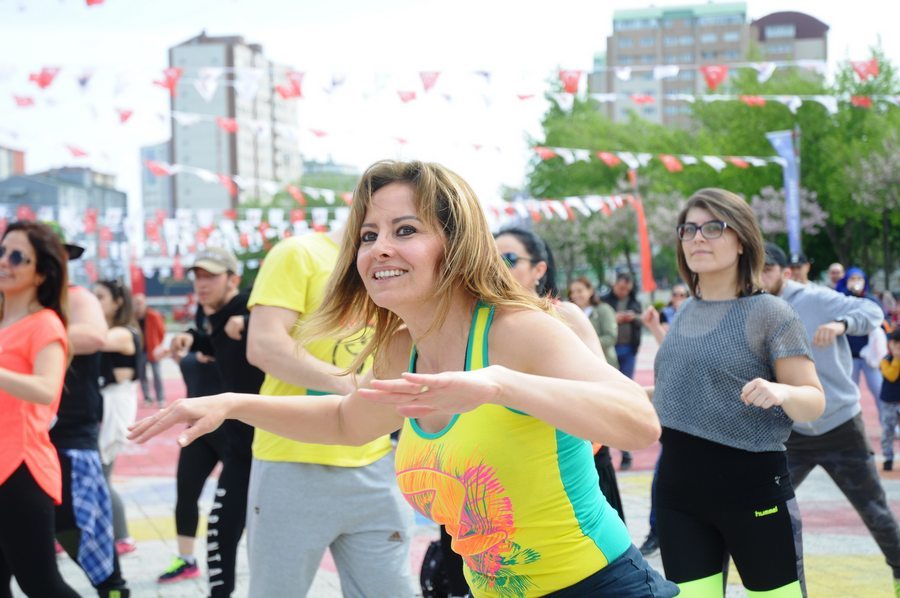 BEYLİKDÜZÜ ZUMBA İLE COŞTU